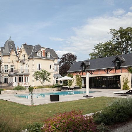 Manoir Des Logis Bed & Breakfast Yvre-l'Eveque Exterior photo