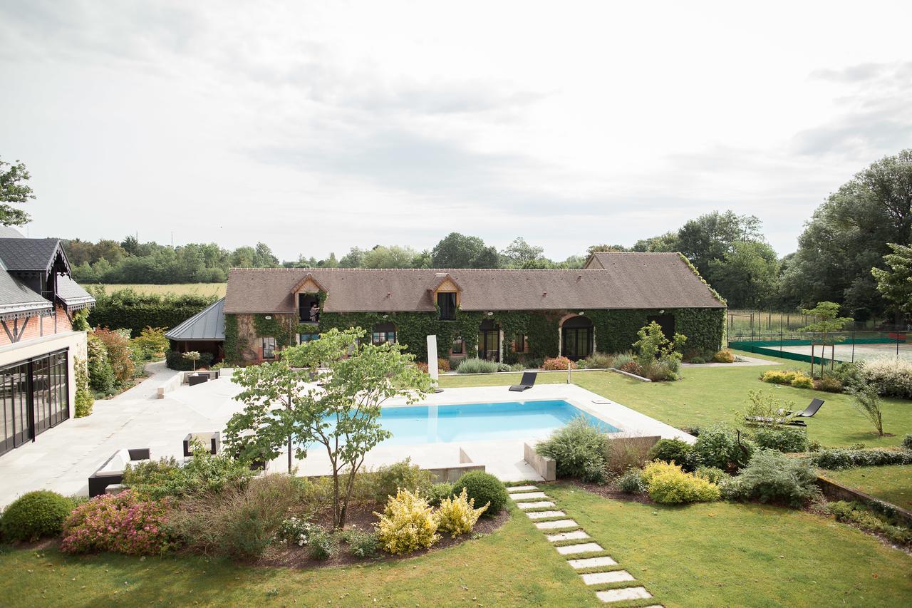 Manoir Des Logis Bed & Breakfast Yvre-l'Eveque Exterior photo